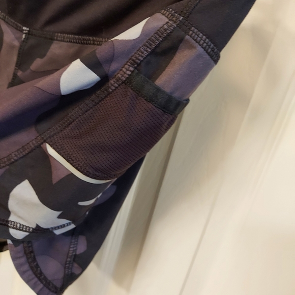 Athleta camo shorts - Picture 5 of 6